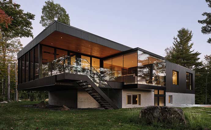 Entre lac et forêt, Sainte-Anne-des-Lacs,Canada - LOCUS architecture+design